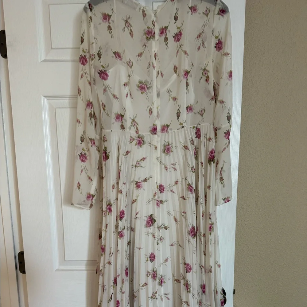 Red Valentino dress. Size 6 - Picture 4 of 4